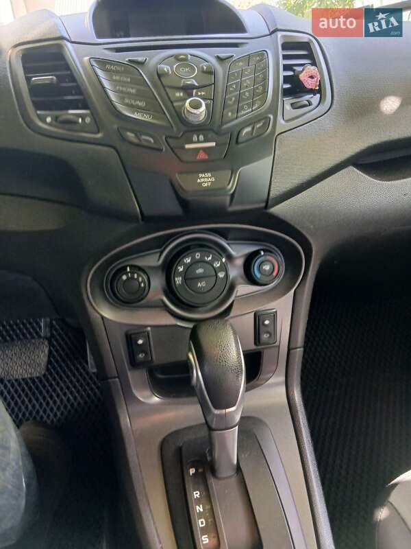 Хэтчбек Ford Fiesta 2016 в Хмельницком фото 5 Хэтчбек Ford Fiesta 2016 в Хмельницком
