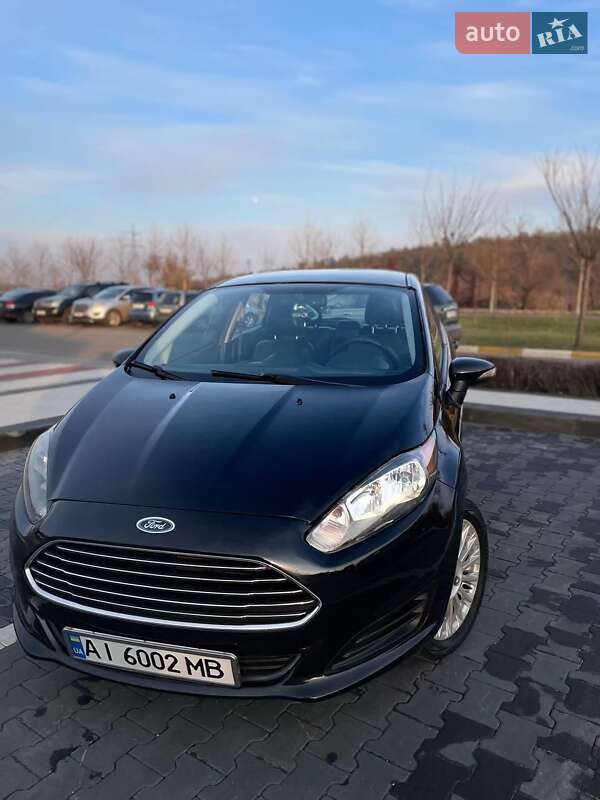 Хетчбек Ford Fiesta 2016 в Хмельницькому