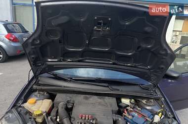 Хэтчбек Ford Fiesta 2006 в 