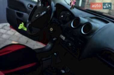 Хэтчбек Ford Fiesta 2006 в 
