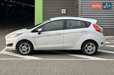 Хэтчбек Ford Fiesta 2017 в 