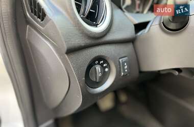 Хэтчбек Ford Fiesta 2017 в 