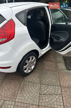 Хетчбек Ford Fiesta 2009 в 