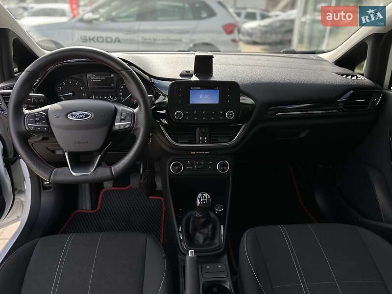 Хэтчбек Ford Fiesta 2018 в Киеве