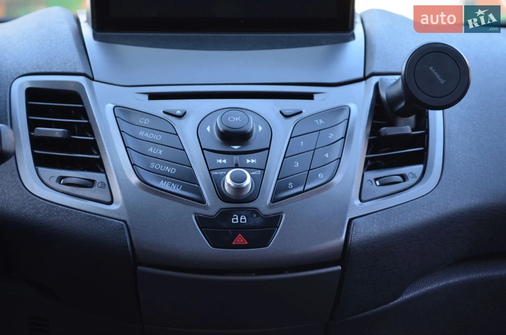 2013 Ford Fiesta - мініатюра 13