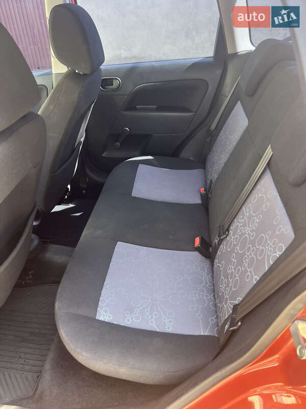 Хэтчбек Ford Fiesta 2007 в Николаеве фото 6 Хэтчбек Ford Fiesta 2007 в Николаеве