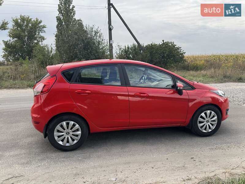 Хэтчбек Ford Fiesta 2015 в Фастове фото 4 Хэтчбек Ford Fiesta 2015 в Фастове