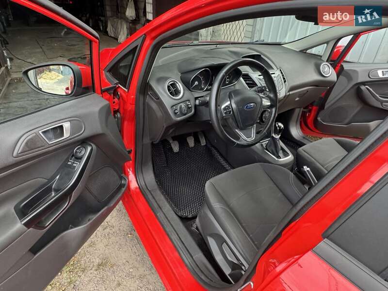 Хэтчбек Ford Fiesta 2015 в Фастове фото 13 Хэтчбек Ford Fiesta 2015 в Фастове