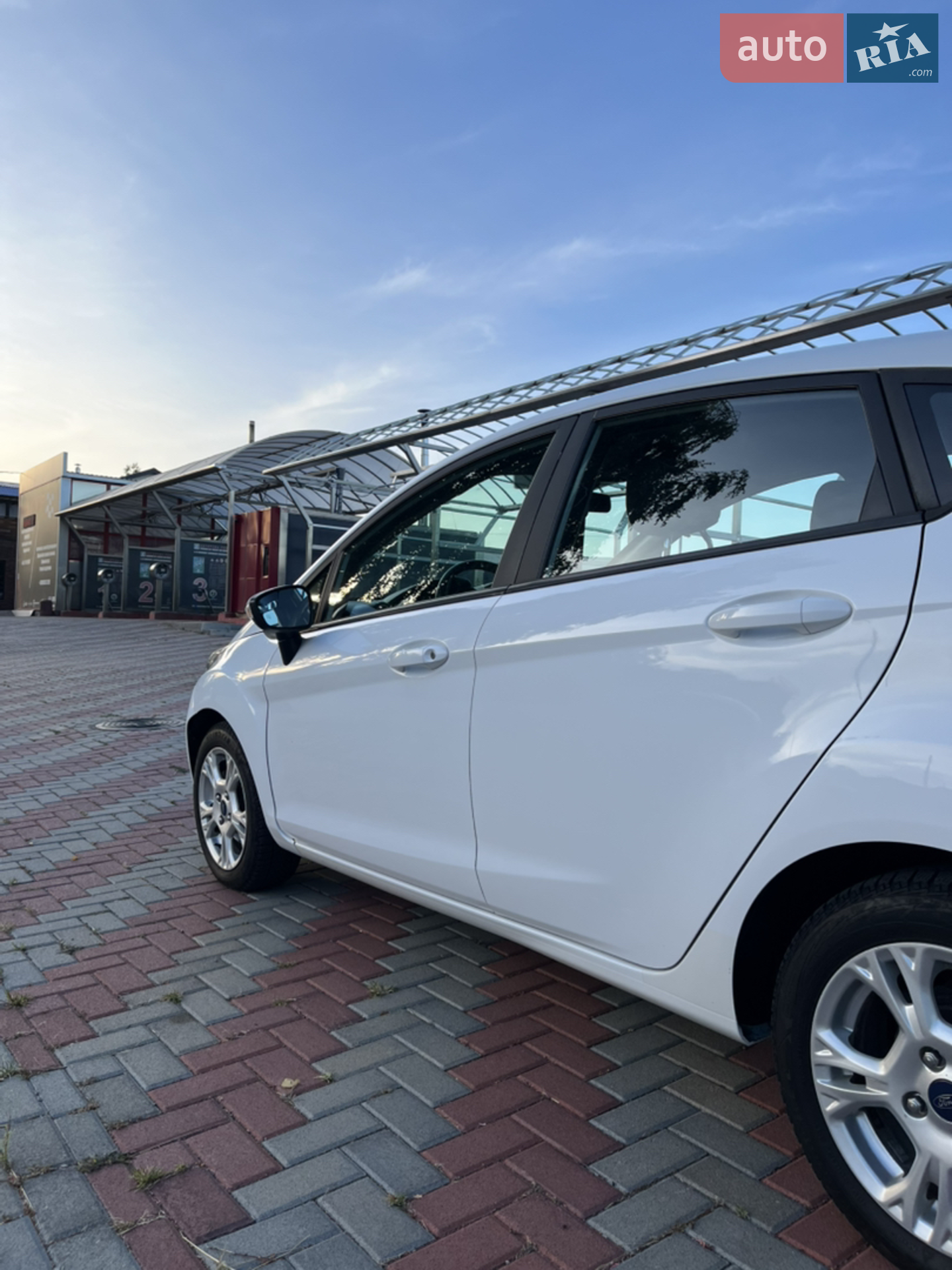 2015 Ford Fiesta - мініатюра 6