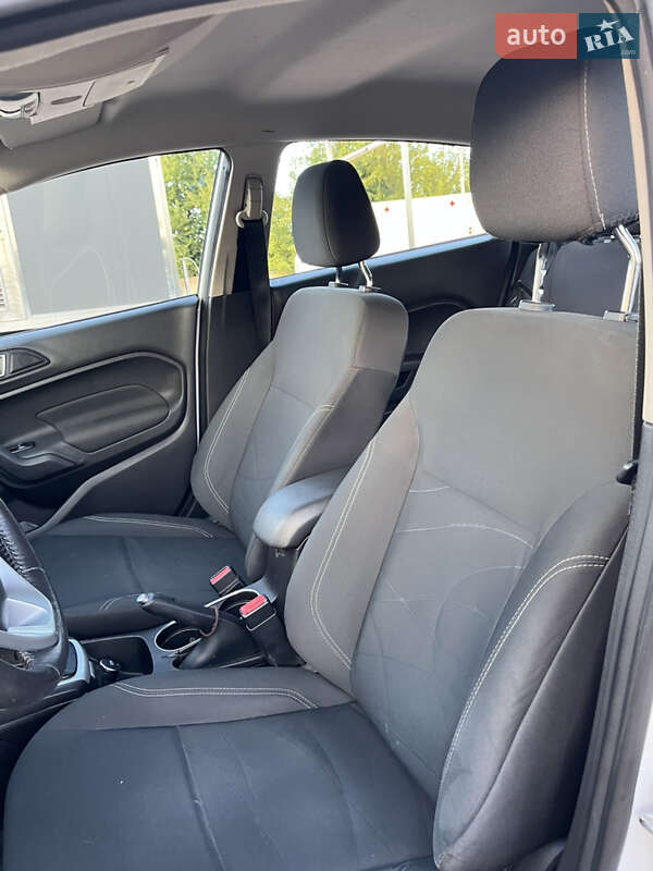 Хэтчбек Ford Fiesta 2015 в Белой Церкви