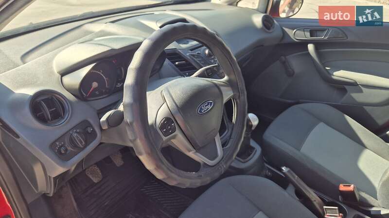 Хэтчбек Ford Fiesta 2010 в Киеве