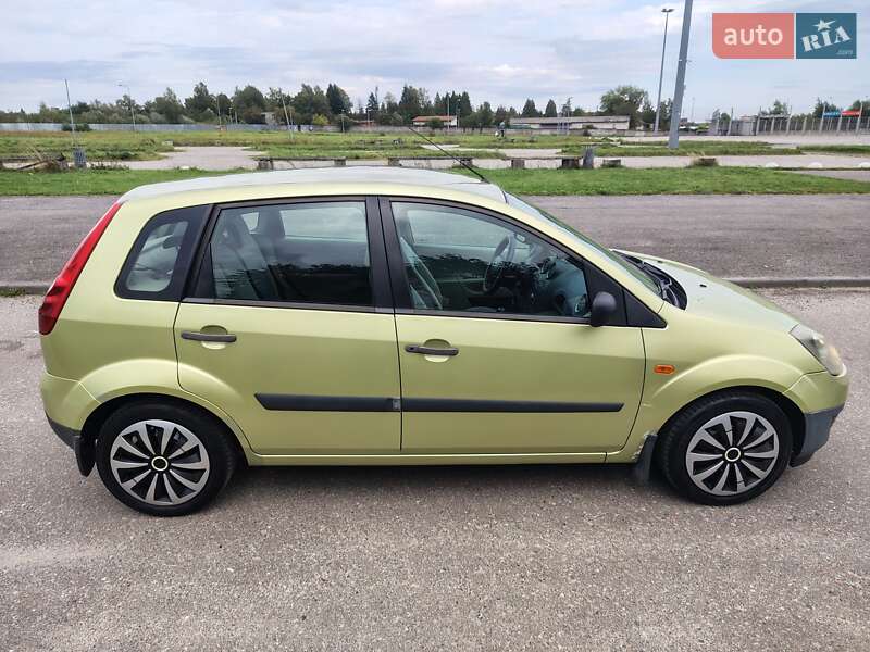Хэтчбек Ford Fiesta 2007 в Львове