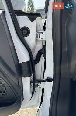 Хэтчбек Ford Fiesta 2013 в 