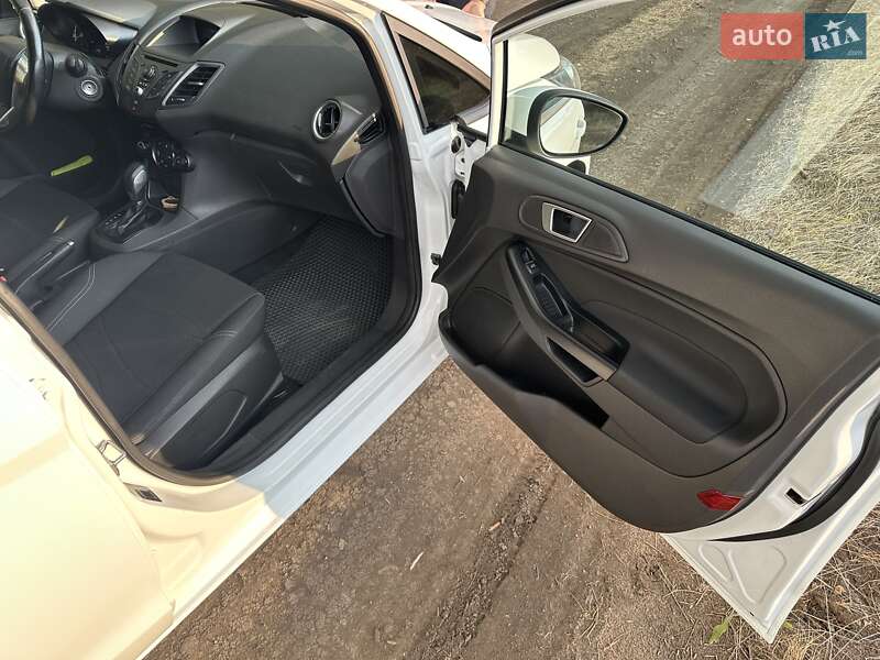 Хэтчбек Ford Fiesta 2013 в Доманевке