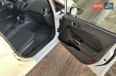 Хэтчбек Ford Fiesta 2013 в 