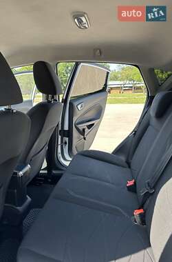 Хэтчбек Ford Fiesta 2013 в 