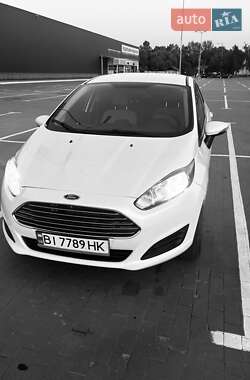 Хэтчбек Ford Fiesta 2018 в 