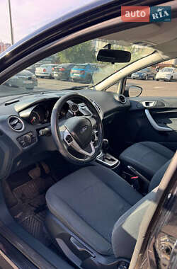 Хэтчбек Ford Fiesta 2011 в 