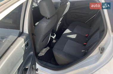 Хэтчбек Ford Fiesta 2011 в 