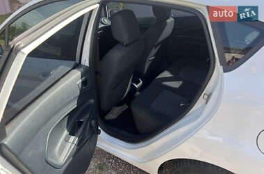 Хэтчбек Ford Fiesta 2011 в 