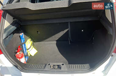 Хэтчбек Ford Fiesta 2011 в 