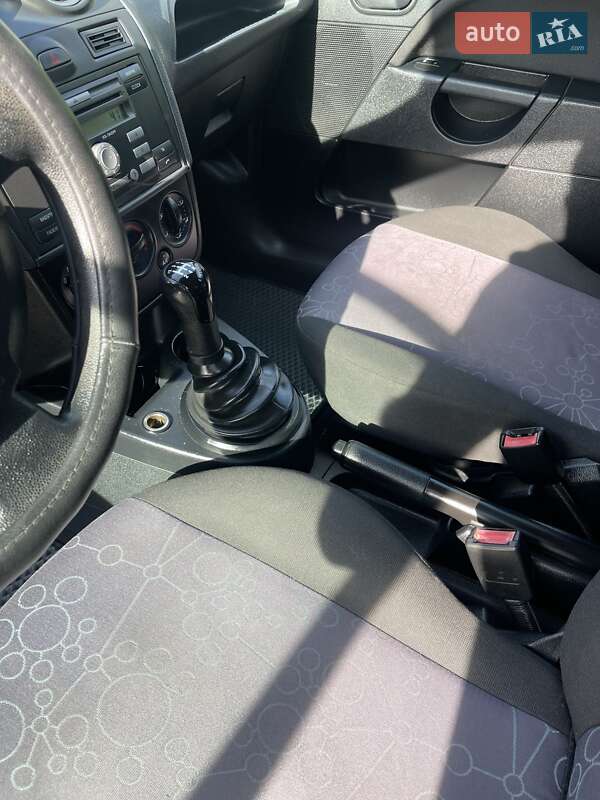 Хэтчбек Ford Fiesta 2006 в Одессе фото 42 Хэтчбек Ford Fiesta 2006 в Одессе