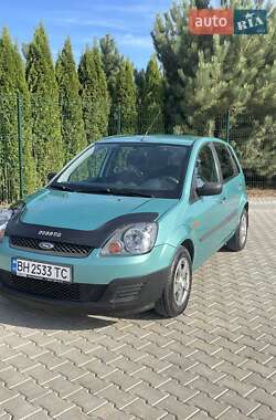 Хэтчбек Ford Fiesta 2006 в 