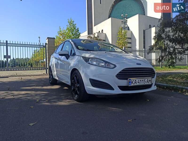 Седан Ford Fiesta 2017 в Киеве фото 2 Седан Ford Fiesta 2017 в Киеве