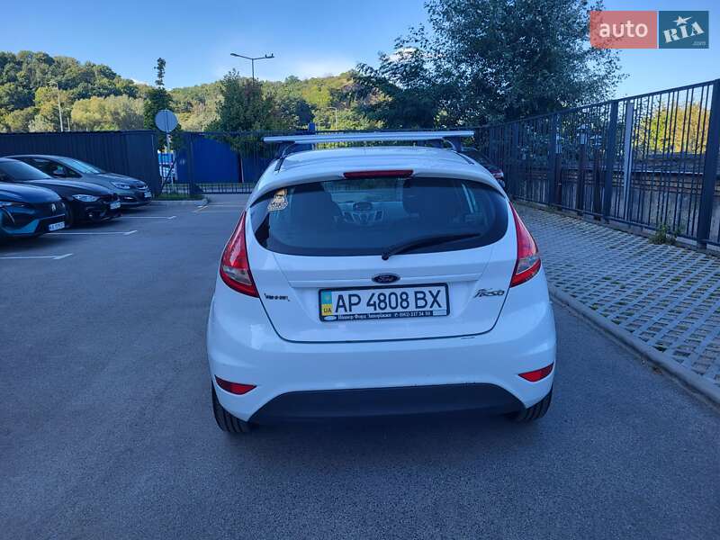 Хетчбек Ford Fiesta 2010 в Києві фото 10 Хетчбек Ford Fiesta 2010 в Києві