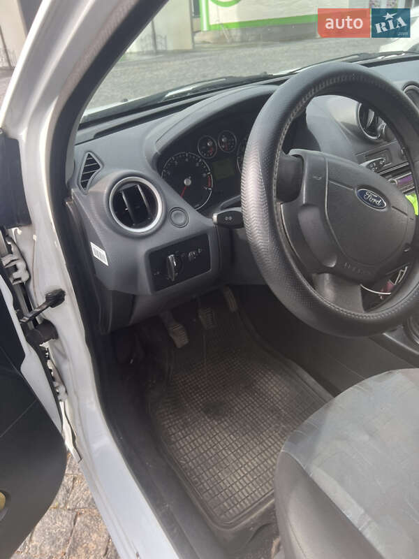 Хетчбек Ford Fiesta 2006 в Хмельницькому