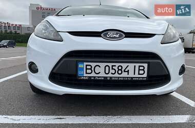 Хэтчбек Ford Fiesta 2011 в Пустомытах