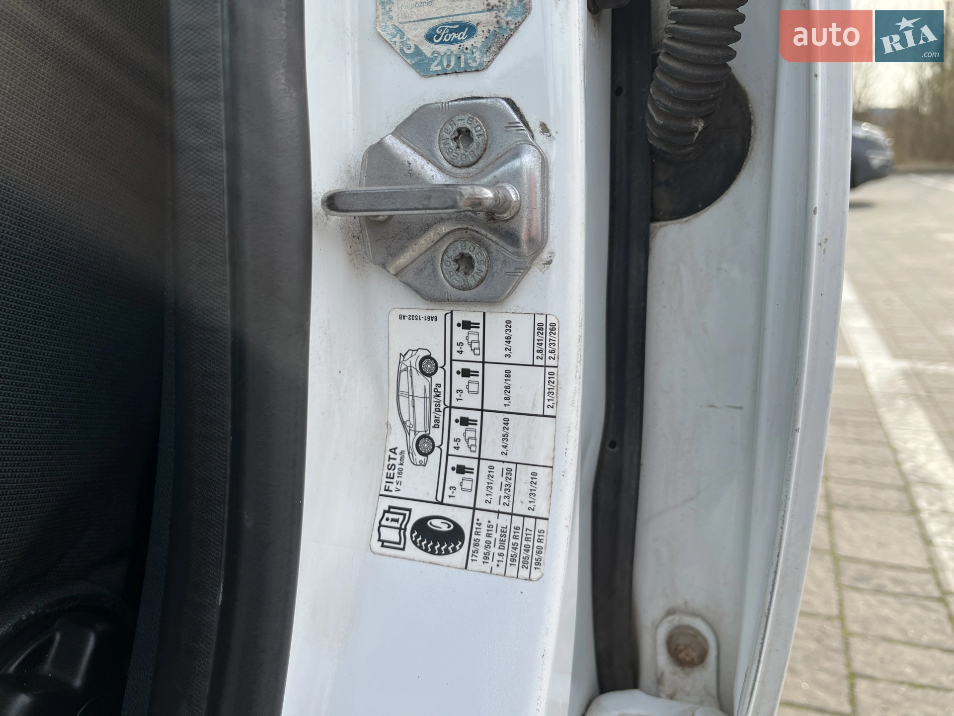2011 Ford Fiesta - мініатюра 35