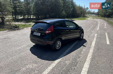Хэтчбек Ford Fiesta 2010 в 