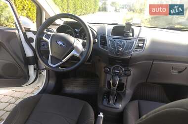 Хэтчбек Ford Fiesta 2015 в 