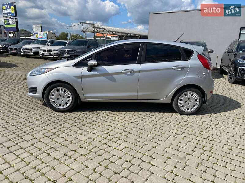 Хэтчбек Ford Fiesta 2015 в Львове