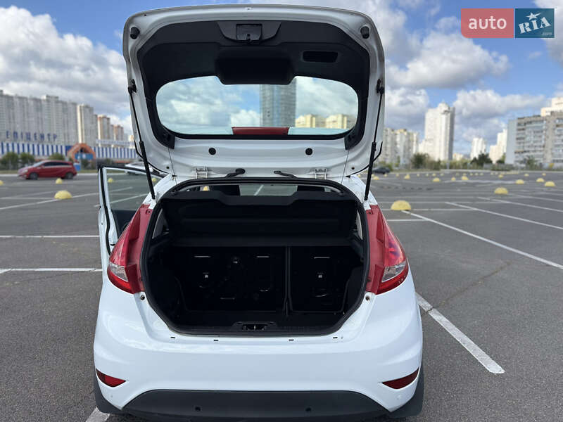 Хэтчбек Ford Fiesta 2011 в Киеве