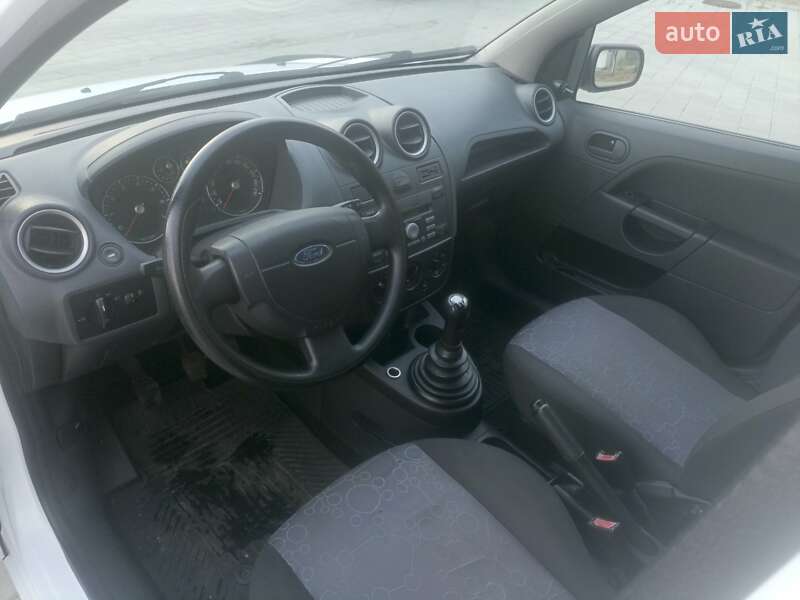 Хэтчбек Ford Fiesta 2007 в Черкассах