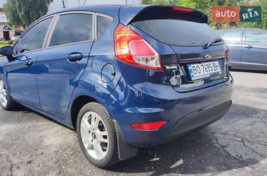 Хэтчбек Ford Fiesta 2016 в 