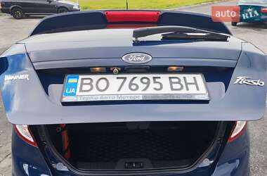 Хэтчбек Ford Fiesta 2016 в 