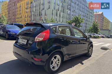 Хэтчбек Ford Fiesta 2018 в 