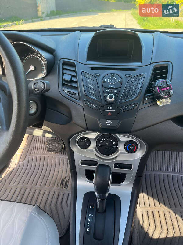 Хэтчбек Ford Fiesta 2017 в Коломые