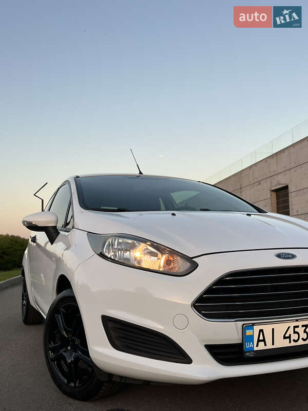 Хэтчбек Ford Fiesta 2014 в Киеве фото 2 Хэтчбек Ford Fiesta 2014 в Киеве