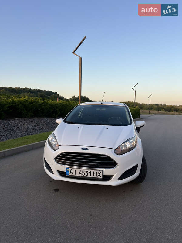 Хэтчбек Ford Fiesta 2014 в Киеве фото 3 Хэтчбек Ford Fiesta 2014 в Киеве