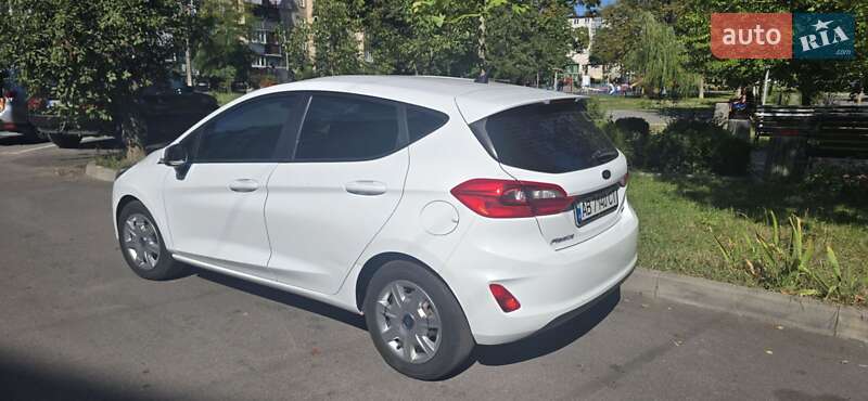 Седан Ford Fiesta 2018 в Виннице