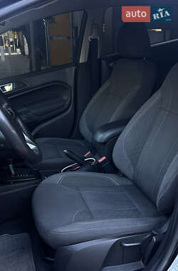 Седан Ford Fiesta 2013 в 