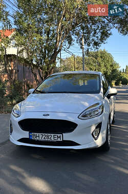 Хэтчбек Ford Fiesta 2018 в 