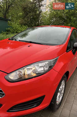 Хетчбек Ford Fiesta 2015 в Кам'янець-Подільському