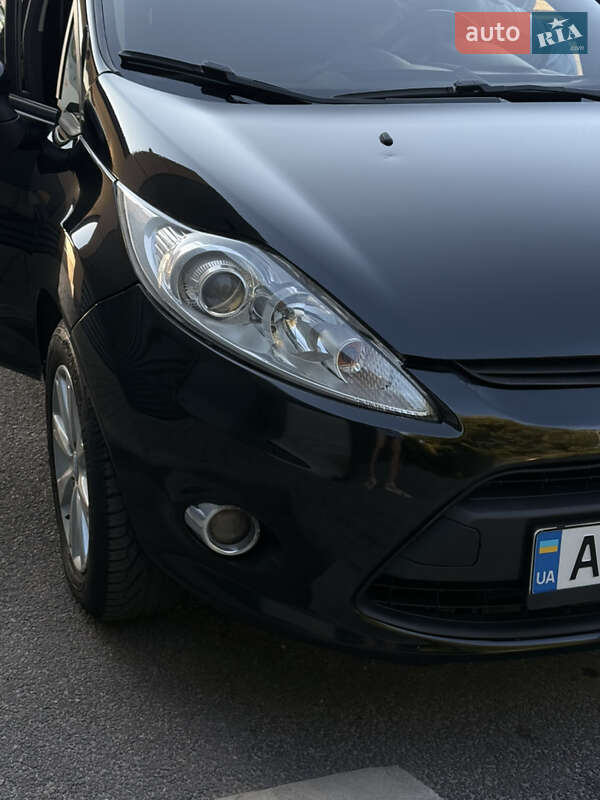Хэтчбек Ford Fiesta 2011 в Днепре