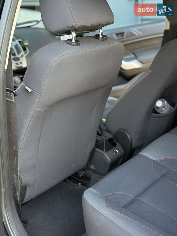 Хэтчбек Ford Fiesta 2011 в Днепре