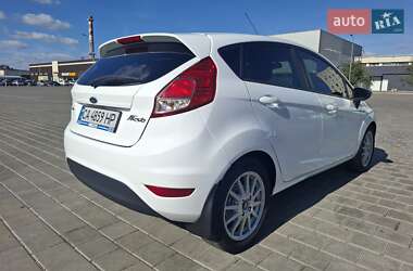 Хэтчбек Ford Fiesta 2013 в 